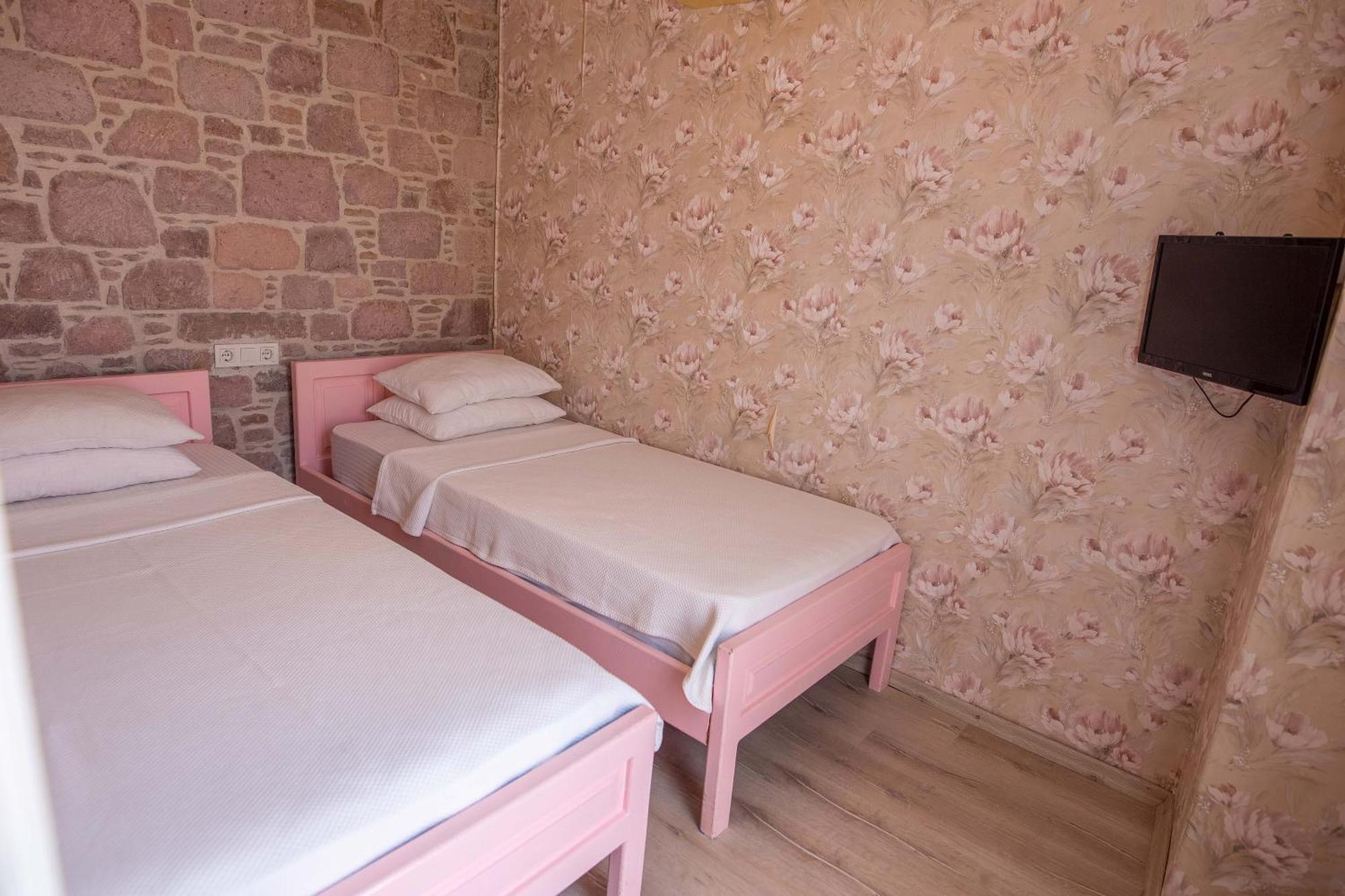 Cunda Mor Limon Otel Ayvalı Exteriör bild