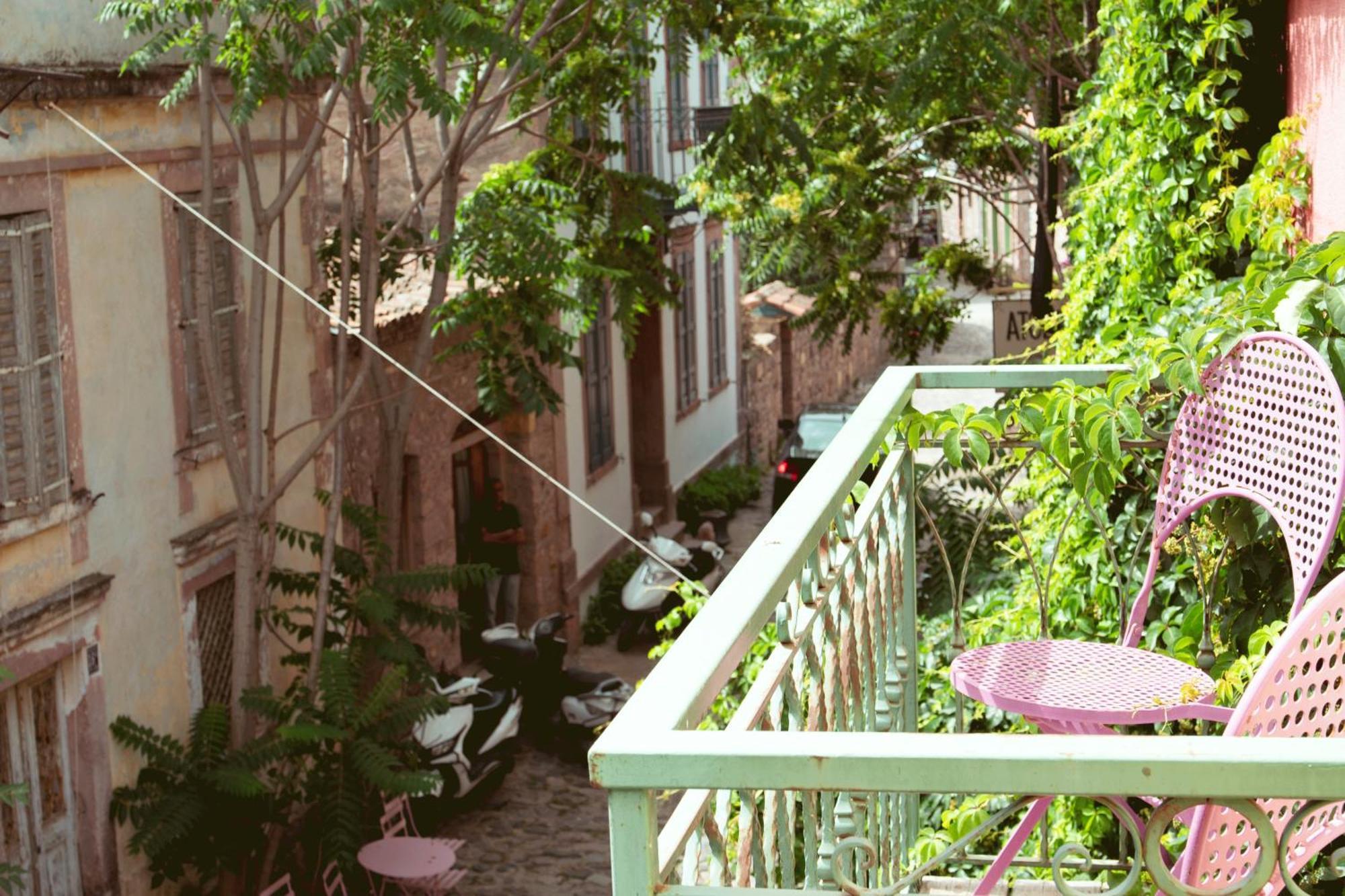 Cunda Mor Limon Otel Ayvalı Exteriör bild