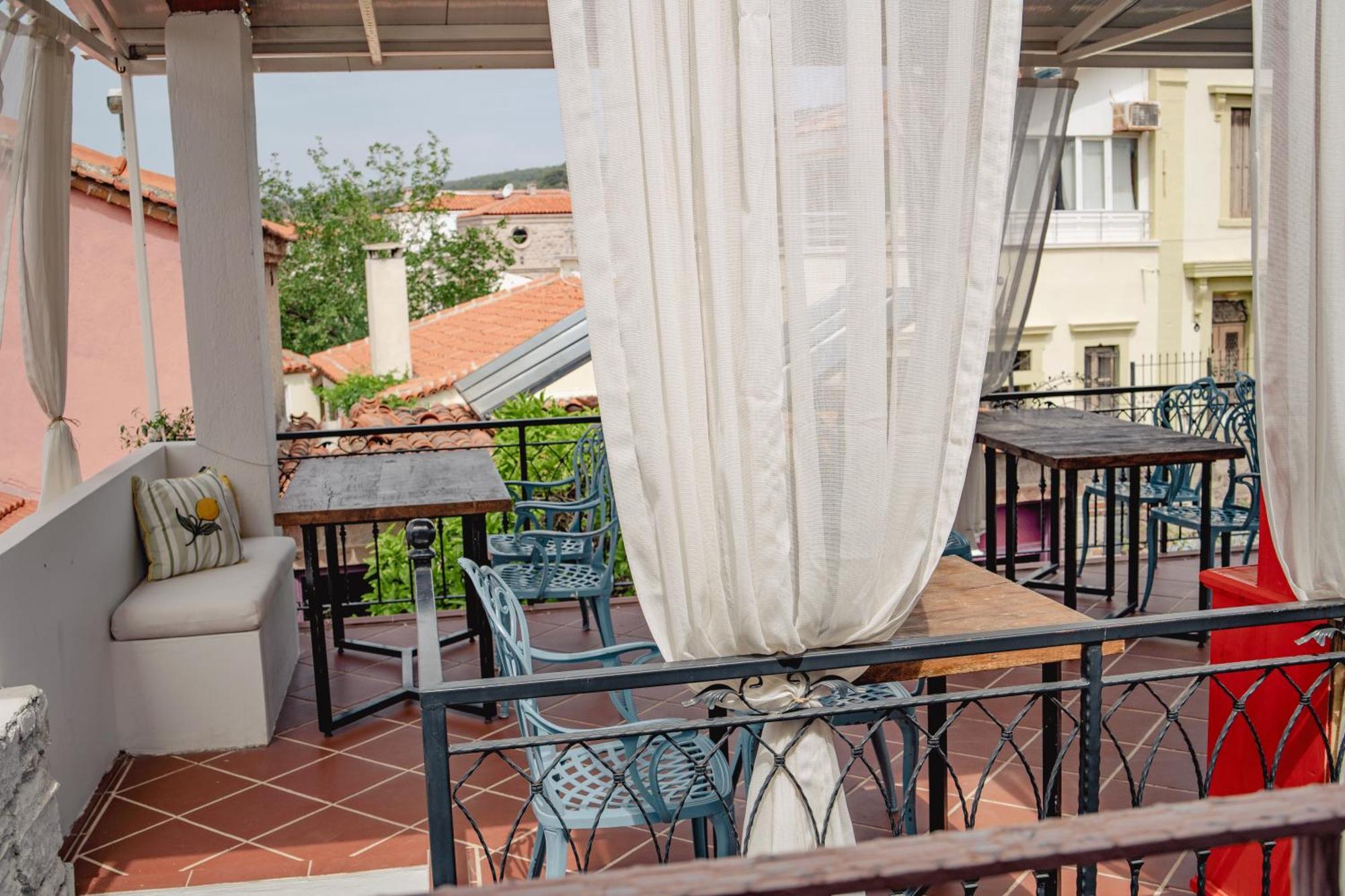 Cunda Mor Limon Otel Ayvalı Exteriör bild